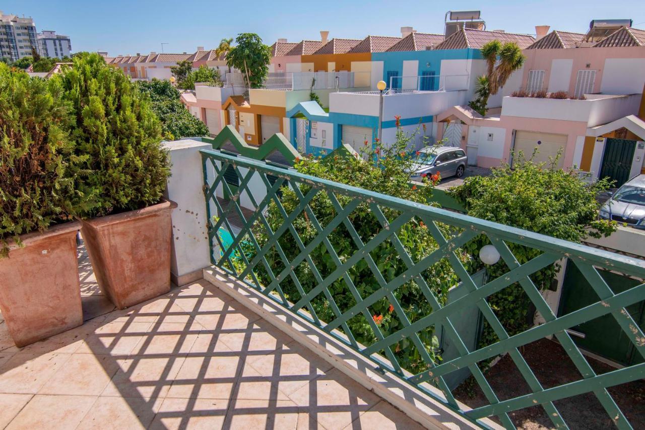 House In Elite Residential Area Of Distrikt Faro